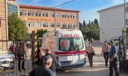 Manisa'da okul önünde silahlı saldırı: Yaralı öğrenciler var
