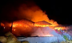 Saman depolarındaki yangına müdahale