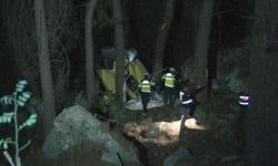 Antalya'da araç 50 metrelik uçuruma yuvarlandı: 2 ölü, 4 yaralı