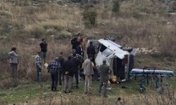 Adıyaman’da otomobil şarampole yuvarlandı: 2 yaralı