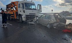 Adıyaman'ın Gölbaşı ilçesinde 4 aracın karıştığı zincirleme trafik kazasında 6 kişi yaralandı.