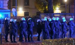 Polonya'da Anayasa Mahkemesi'ne polis girdi