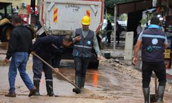 Silvan’ı sağanak vurdu! Ani yağış sele dönüştü
