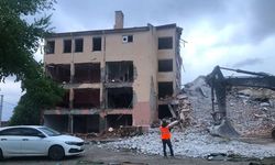 Diyarbakır’da riskli bulunan okulda gecikmeli yıkım