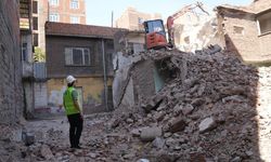 Diyarbakır'da 41 yapı yıkıldı, 22 yapı daha yıkılacak