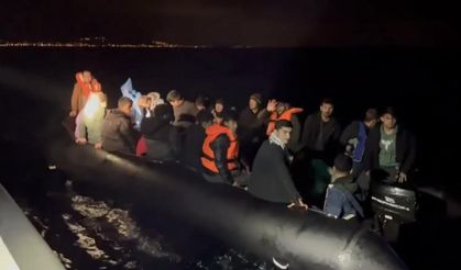 Ege’de göçmenleri taşıyan bot battı: 3 ölü, 30 kişi kurtarıldı