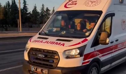 Sokakta üzerine benzin döküp kendisini yaktı