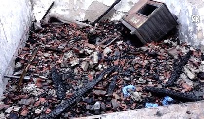 Bilinmeyen nedenle çıkan ev yangınında 2 kardeş öldü