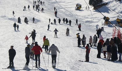 Kayak severler Ergan Dağı’na akın etti