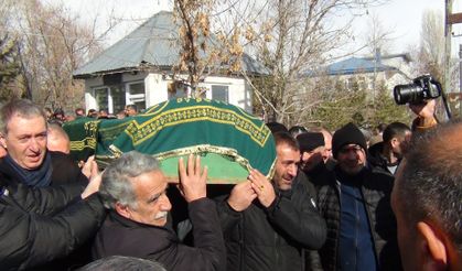 DEM Parti Eş Başkanı Tuncer Bakırhan'ın babası toprağa verildi