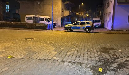 Seyir halindeki araca silahlı saldırı
