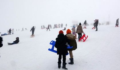 Bitlis'te Meşaleli Kayak Festivali ve Müzik Şöleni
