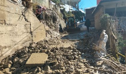 Rize’de korku dolu anlar; 4 ev tahliye edildi