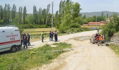 Karı-kocayı traktörün üstünde kurşun yağmuruna tuttu
