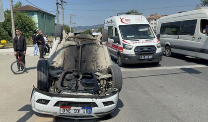 Yayaya yol veren otomobil takla attı: 3 yaralı