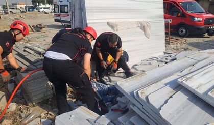 Üzerine mermer devrilen işçi hayatını kaybetti
