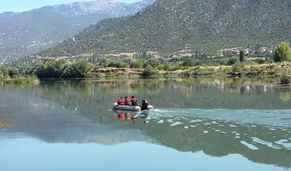 Kuzeni öldü, kendisi Kelkit Çayı’nda aranıyor