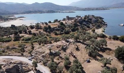 Tarihi kilisedeki kazılarda Bizans mezarları ortaya çıkarıldı