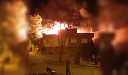 Diyarbakır Ergani’de boş ev alev topuna döndü