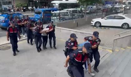 İnternet arkadaşlığı tuzak çıktı: 5 kişi tarafından dövülüp gasp edildi