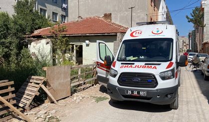 Metruk evde ceset bulundu