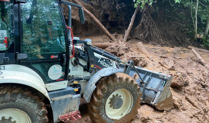 Türkiye sıcaktan kavrulurken, Rize'de sel meydana geldi