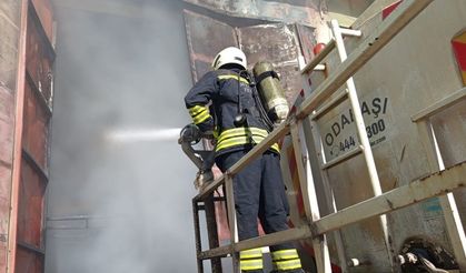 Diyarbakır’da otomobil parçalarının olduğu depoda yangın