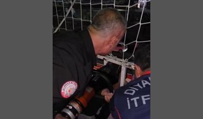 Diyarbakır’da çocuğun kafası balkon korkuluklarına sıkıştı