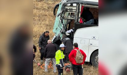 Sivas'ta otobüs kazası: 18 yaralı