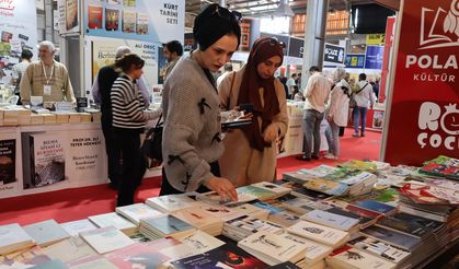 Diyarbakır 9. Kitap Fuarı’na Kürtçe yayınlar damga vurdu