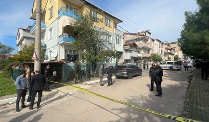 Eşini bıçakla öldürdü, hayatına son vermek istedi