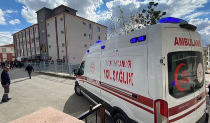 Tavuk döner yiyen 30 öğrenci hastanelik oldu