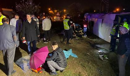 Kastamonu'da tur midibüsü takla attı: Çok sayıda yaralı var