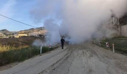 Jeotermal iletim hattı patladı