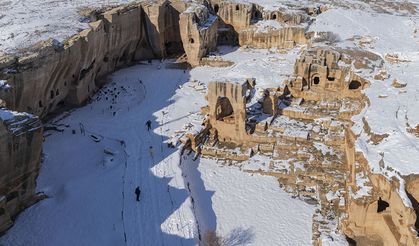 Mardin’in antik kenti Dara beyaza büründü