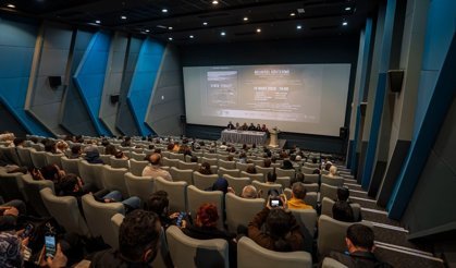 ‘Kırık terazi’ Diyarbakır’da izleyiciyle buluştu