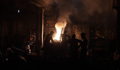 Dökümhanelerde zorlu mesai