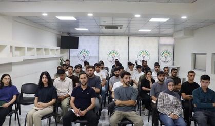 Diyarbakır’da DEM Parti Gençlik Meclisi’nden süreç eğitimi