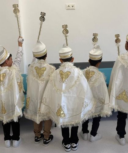 Diyarbakır'da çocukları ücretsiz sünnet ettirdiler
