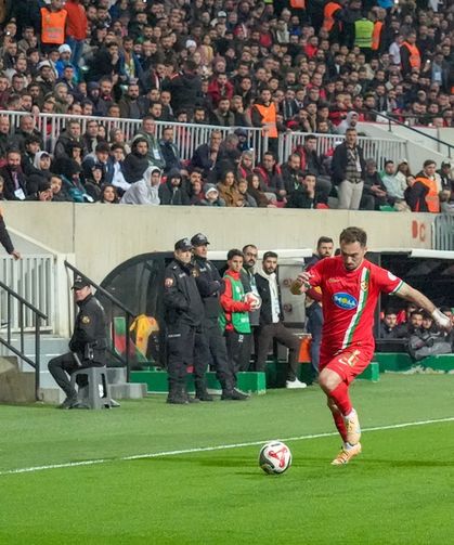 Amedspor Vanspor 'u uzatmalarda geçti. 1-0