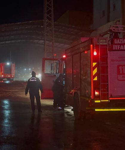 Makarna fabrikası yandı