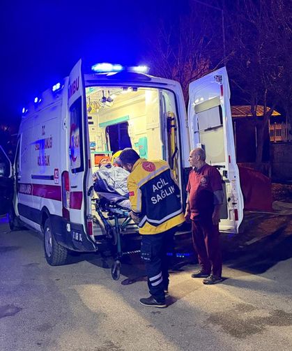 Adıyaman’da pikap şarampole yuvarlandı: 5 yaralı