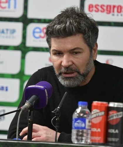 Sakaryaspor Kutlu ile yollarını  ayırdı