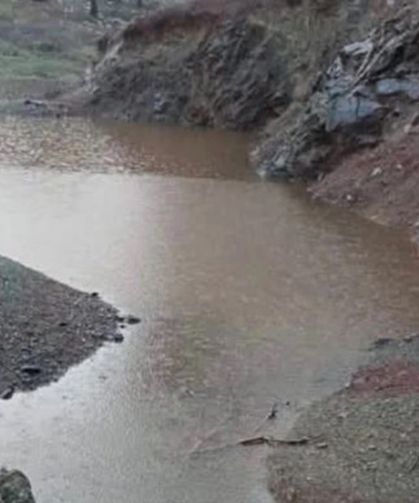 10 yaşındaki çocuk su birikintisinde can verdi