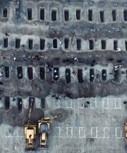 Abbas Arakçi, 160 çocuğun mezarını paylaştı