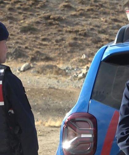 Boşanma aşamasındaki eşini babasının mezarı başında vurdu