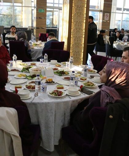 Diyarbakır'da evlenecek çiftlere iftar