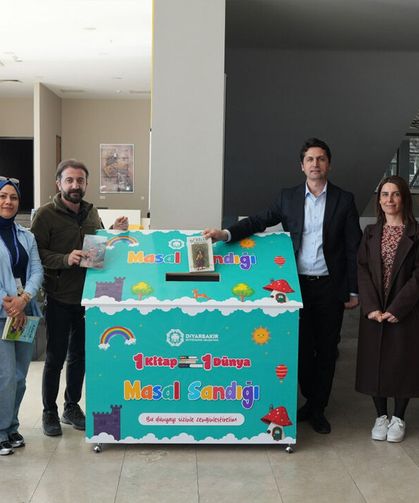 Diyarbakır’da çocuklar için masal sandığı kuruldu