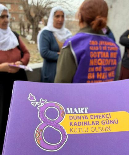 Diyarbakır’da kadınlar günü için 3 dilli broşür dağıtımı