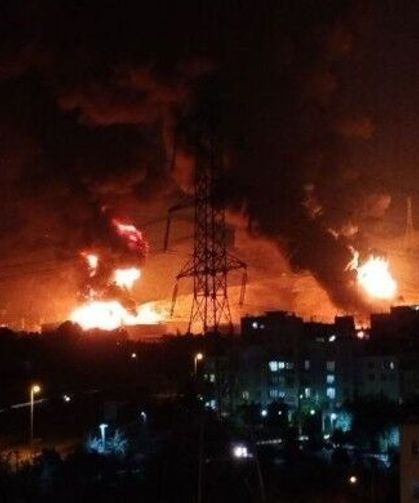 İran’da nükleer santral çevresi bombalandı